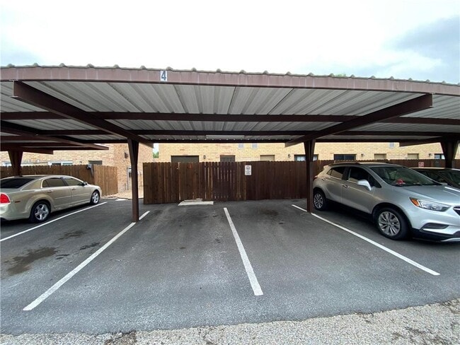 Building Photo - 3308 N 25 1/2 St