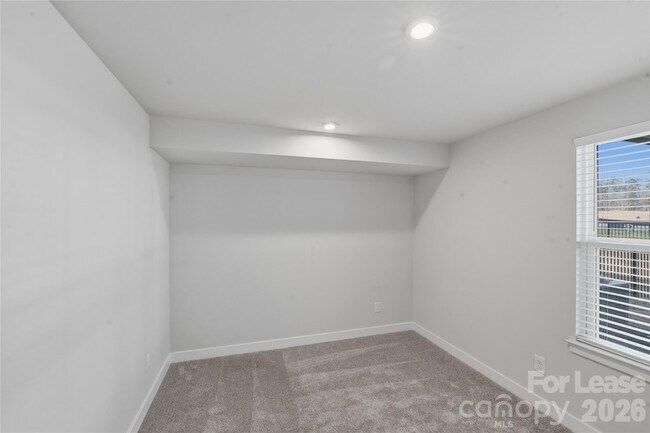 Building Photo - 5032 Grain Orchard Rd