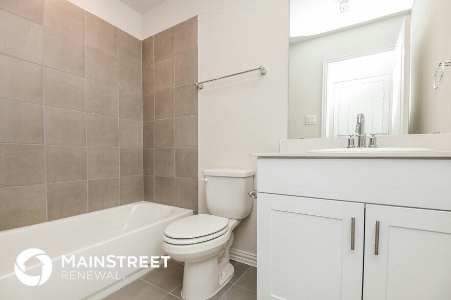 Building Photo - 2520 Shakopee St