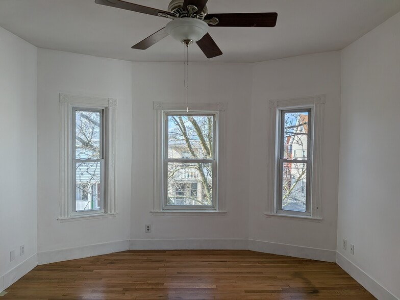 Building Photo - 12 Newbern Ave