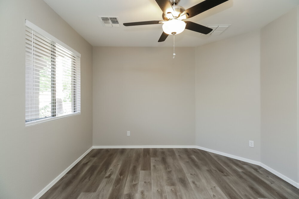 Building Photo - 3041 E Pinto Valley Rd