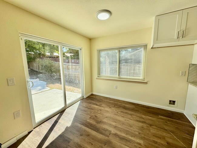 Building Photo - 5806 Misty Glen
