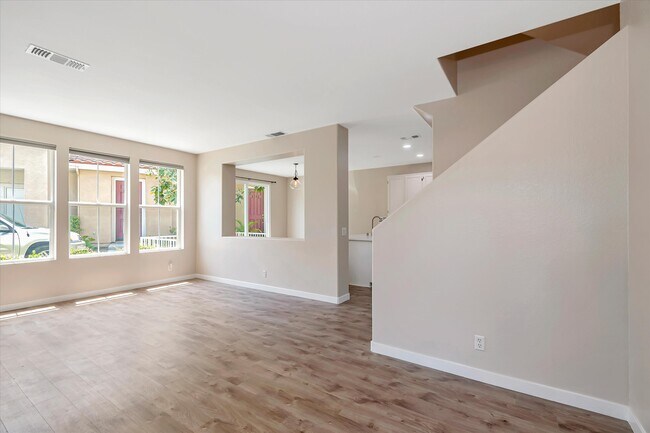 Building Photo - 18014 Flynn Dr