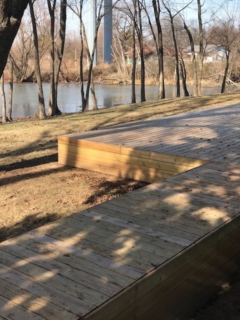 Building Photo - Lake Elmdale Escape