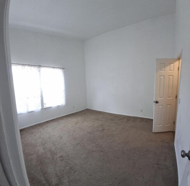 Building Photo - 16051 E Alaska Pl