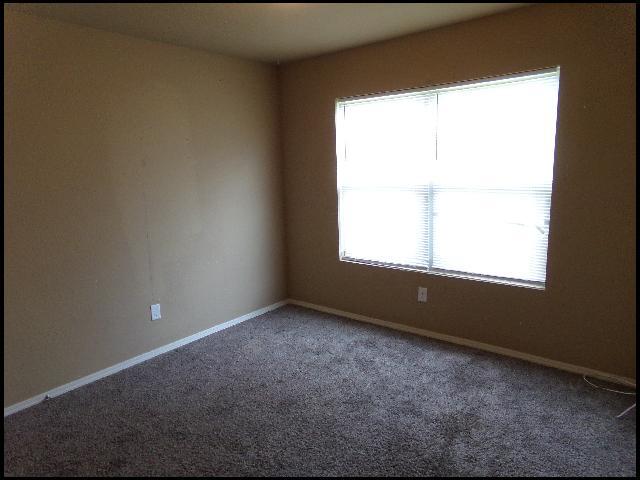 Building Photo - 2104 Fern Valley Dr