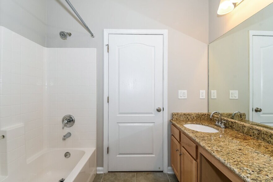 Building Photo - 7352 Hawks Point Ct