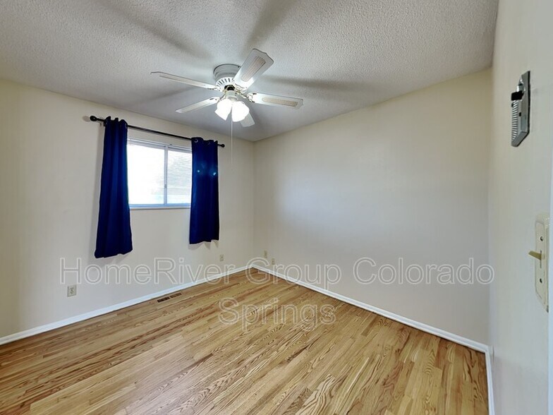Building Photo - 1051 Hathaway Dr