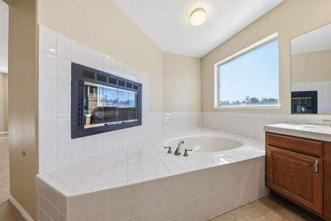 Building Photo - Luxury Lakefront Living in Desert Shores – 4 Bedroom Home with Private Dock & Stunning Views