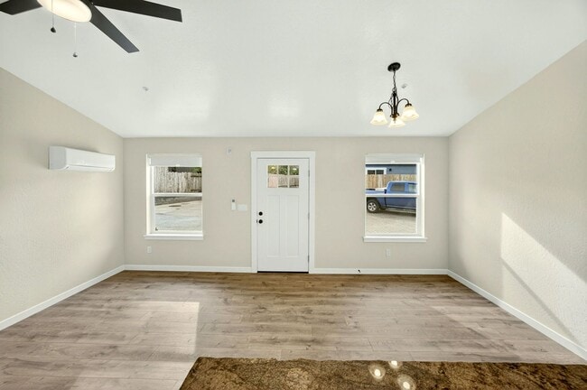 Building Photo - Brand New Single Level Home