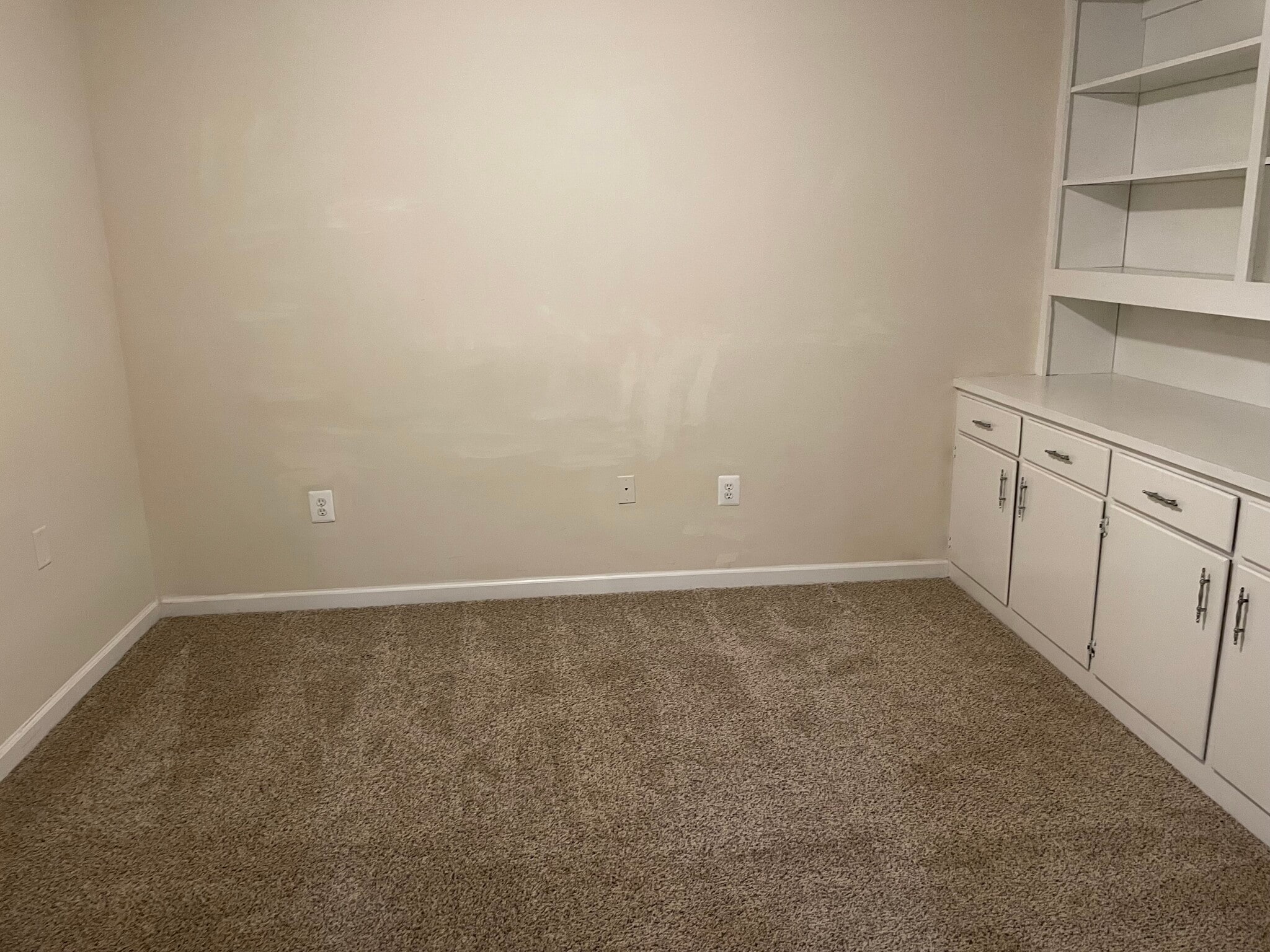 office? 2nd bedroom? Storage area for your boxes/ furnishings? - 7288 Beechtree Ct