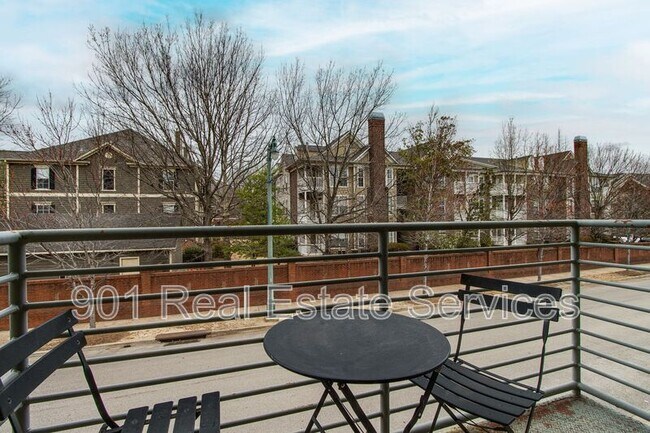 Building Photo - 614 Tennessee St