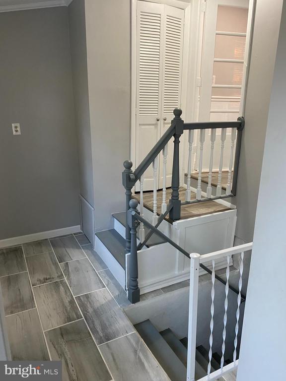 Building Photo - 404 Abbott Rd