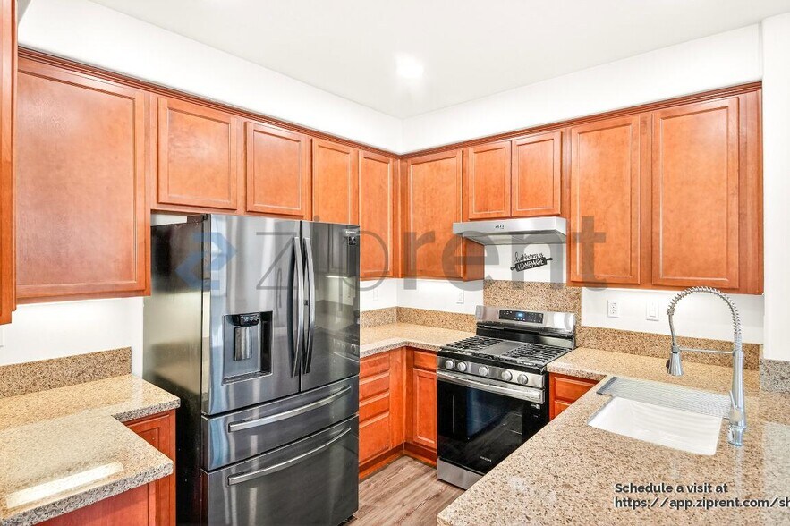 Building Photo - 10548 Wisteria Cir