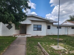 Building Photo - 1108 W 14th Ln
