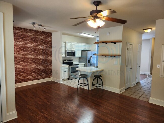 Building Photo - 7104 Ohio St