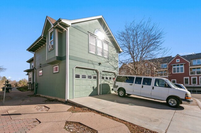 Building Photo - 1 Bed, 1 Bath Studio *All Utilities Included*