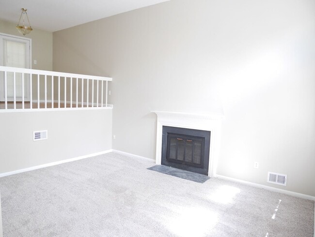 Building Photo - Columbia Contemporary Charmer in a Prime L...