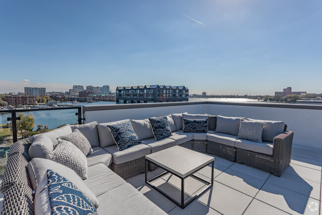 Roof Top Deck - The Lofts at Front Street