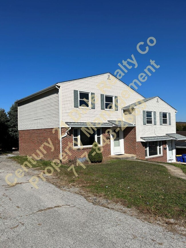 Building Photo - Meade Street 215-217