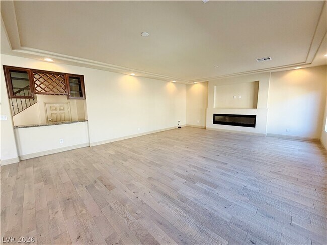 Building Photo - 9842 S Russian Hill St