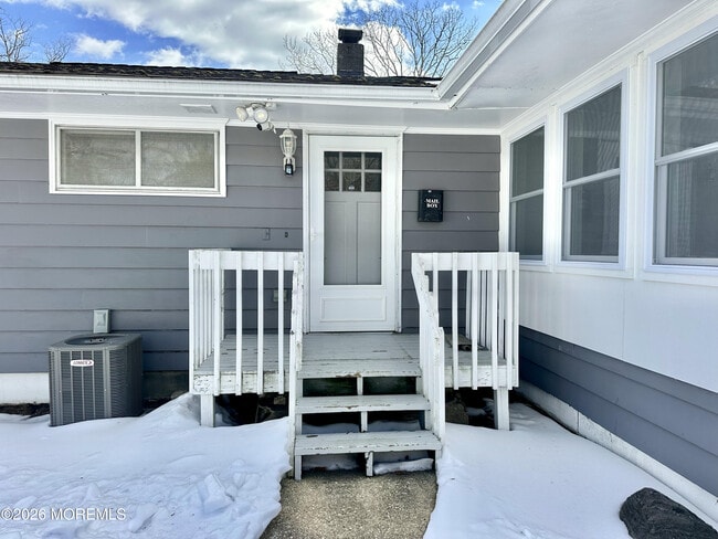 Building Photo - 80 Larkin Pl