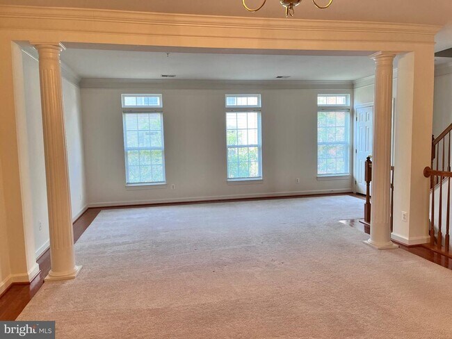 Building Photo - 5605 Harrington Falls Ln