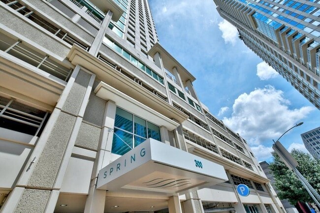 Building Photo - 300 Bowie St