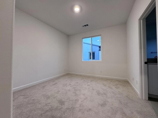 Building Photo - 12045 Sienna Ln