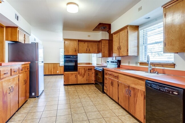 Building Photo - 10338 Sherbrook Ln