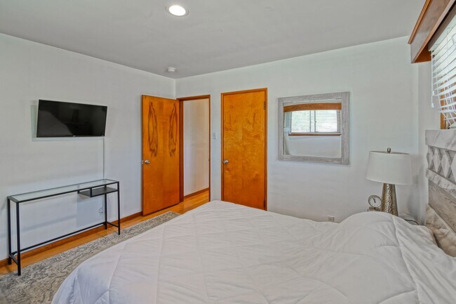 Building Photo - 2338 W 239th St