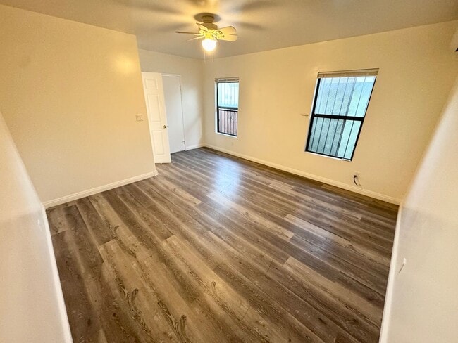 Building Photo - Updated 3 bed 2 bath duplex in Temple City