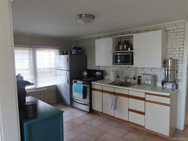 Building Photo - 67 Prospect St