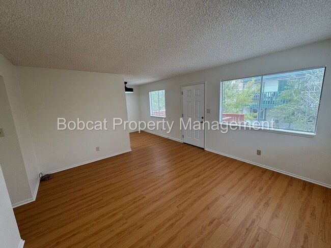 Building Photo - 1501 N Edmonds Dr