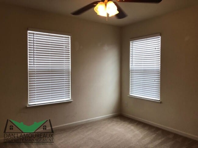 Building Photo - Two story in Springlake Community FOR RENT