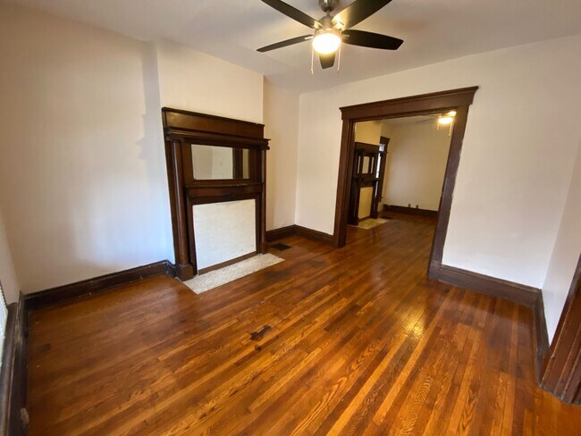 Building Photo - 252-254-254 King Ave