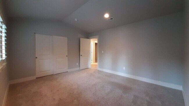 Building Photo - Magnificent Gig Harbor 4 Bed Home For Rent