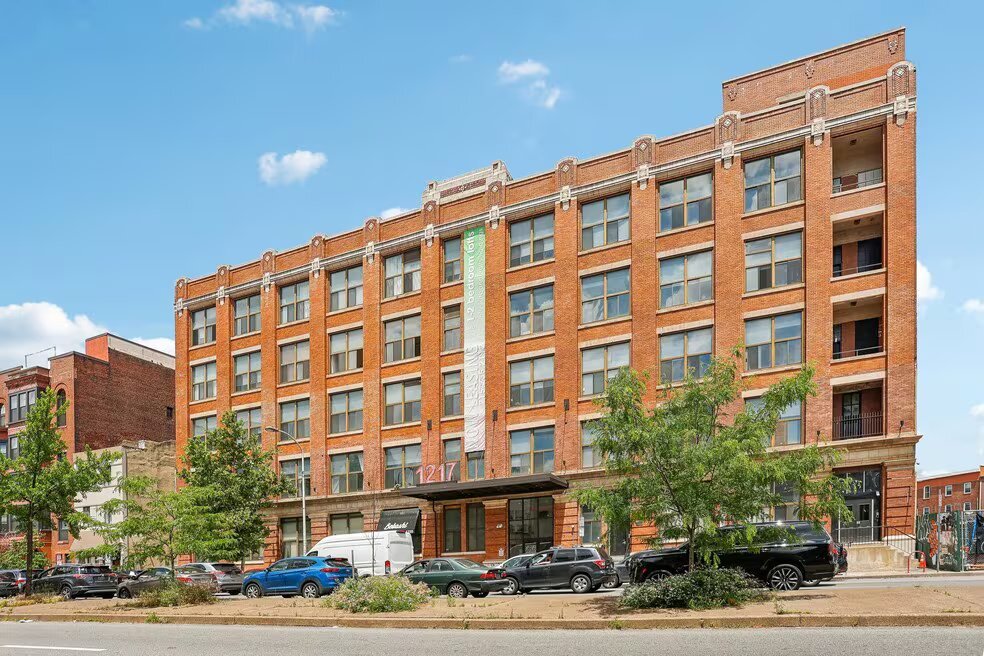 Building Photo - 1217 Spring Garden St