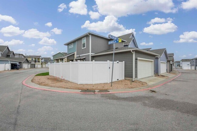 Building Photo - 8013 Mellencamp Dr