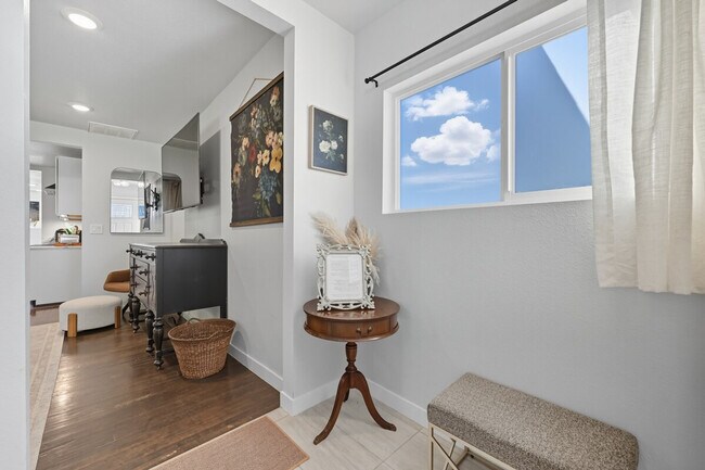 Building Photo - 1119 Prosser Ave