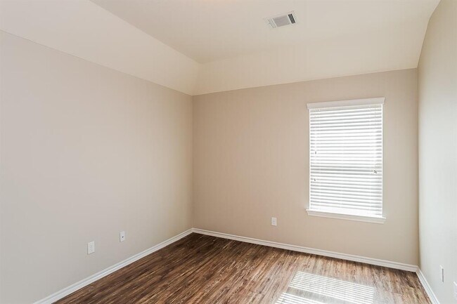 Building Photo - 3410 Bainbridge Hill Ln