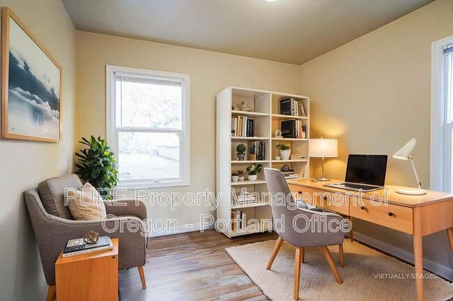 Building Photo - 4007 SW Comus St