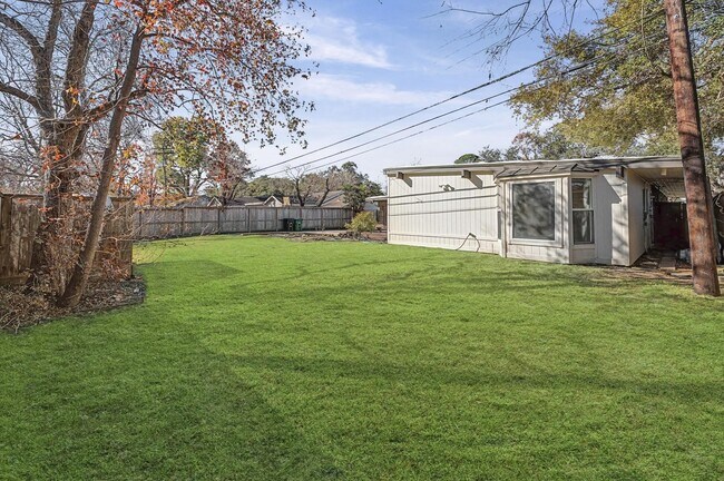 Building Photo - 9107 Timberside Dr