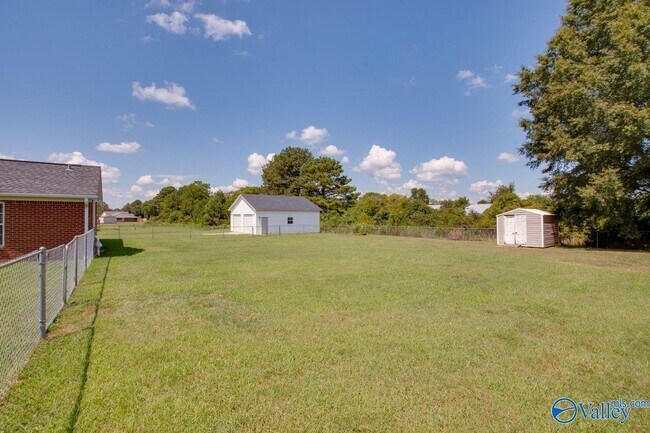 Building Photo - 115 Raptor Ct