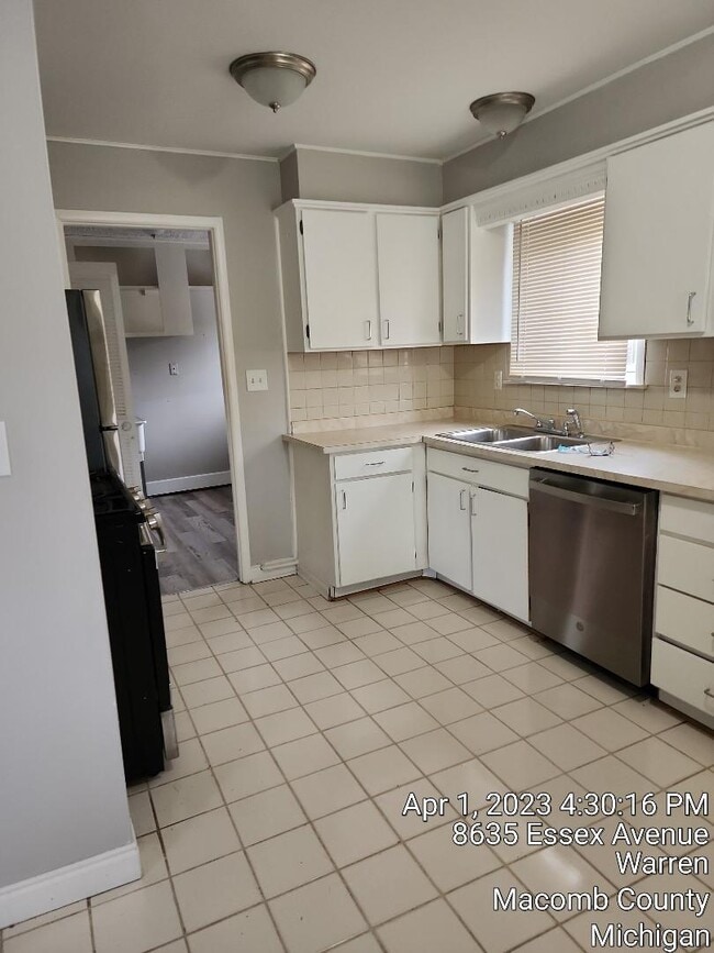 Building Photo - 8635 Essex Ave