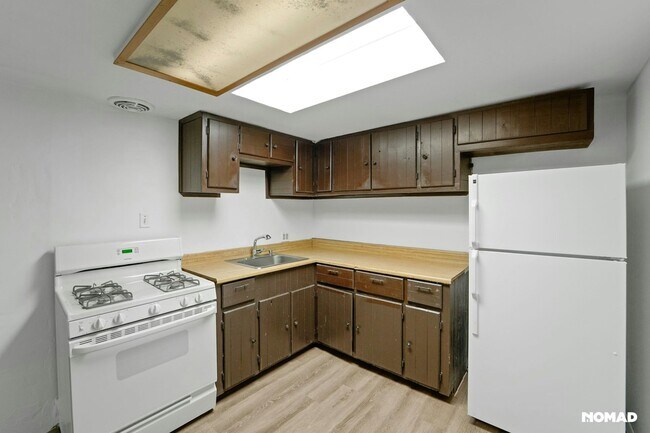 Building Photo - 127 N 1st Ave