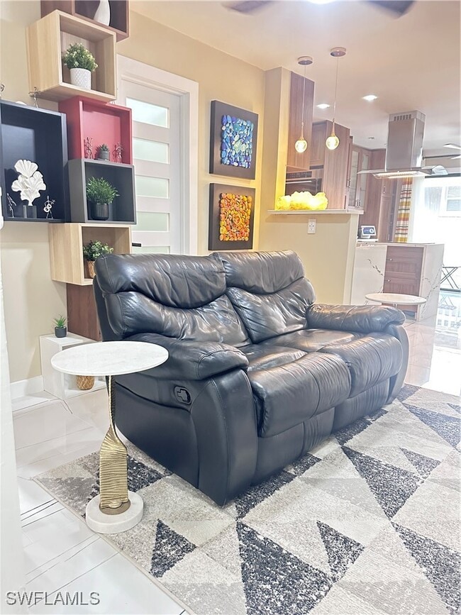 Building Photo - 1107 1st St S