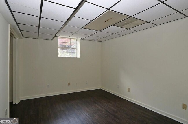 Building Photo - 4215 Fawn Ln SE