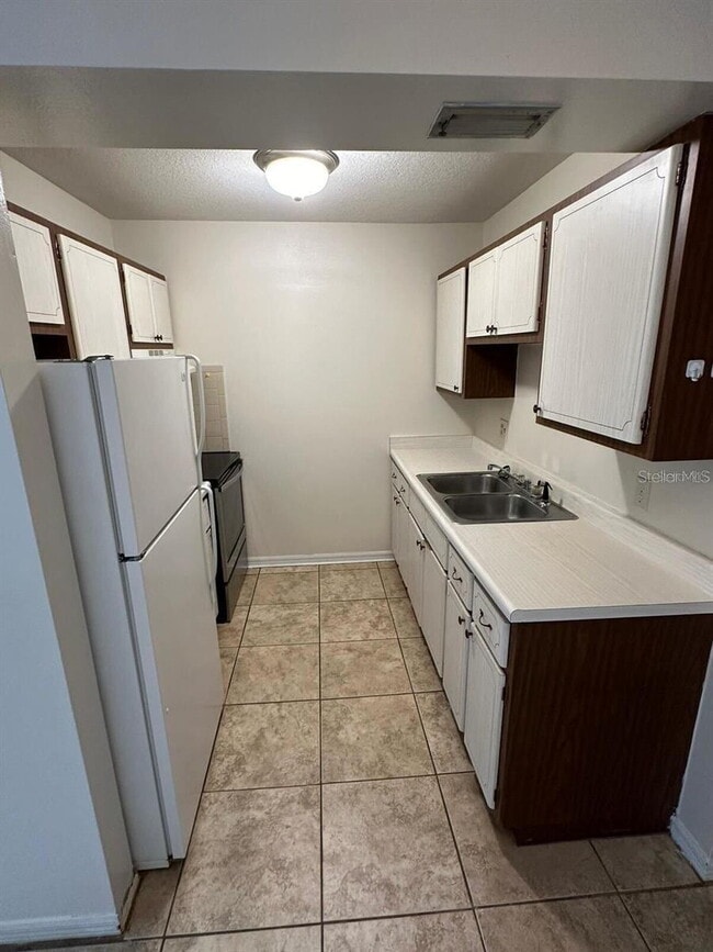 Building Photo - 107 Perkins St