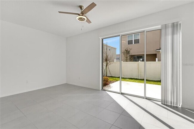 Building Photo - 6313 Willowside St